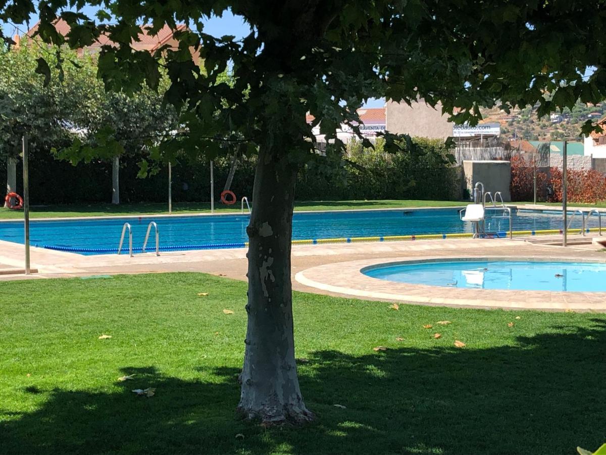 Casa Rural Los Olivos De Robledo De Chavela Ла-Эстасьон Экстерьер фото