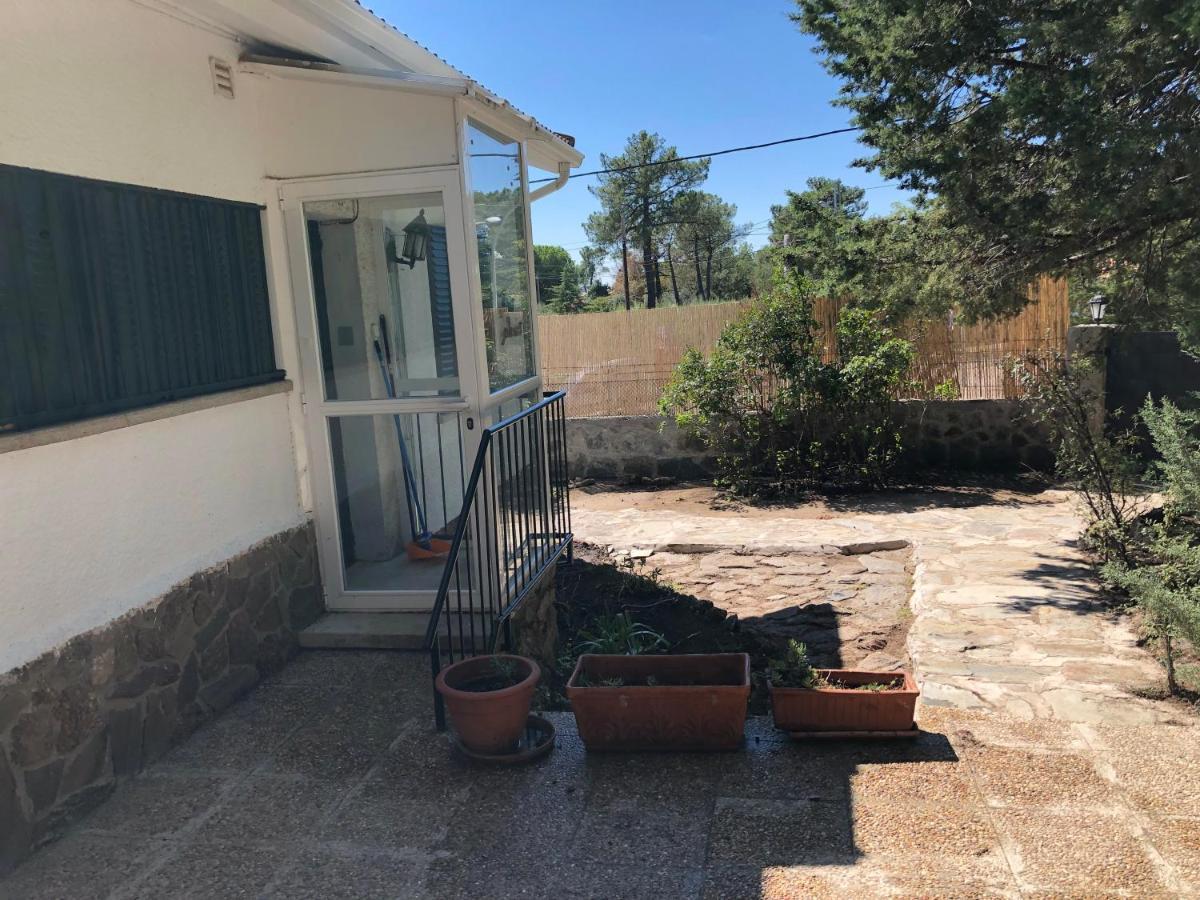 Casa Rural Los Olivos De Robledo De Chavela Ла-Эстасьон Экстерьер фото