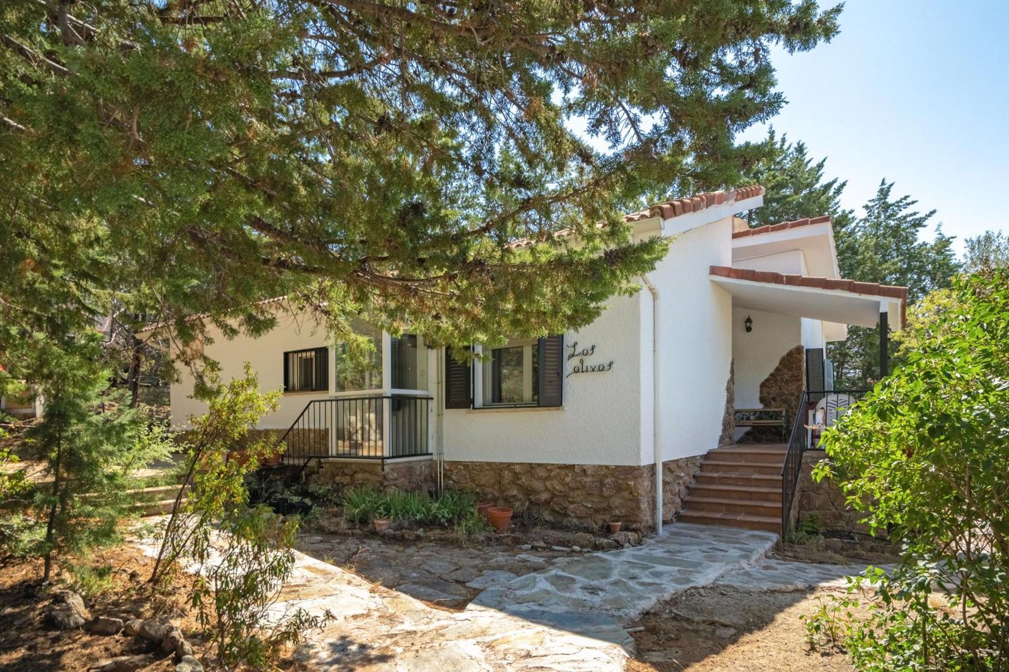 Casa Rural Los Olivos De Robledo De Chavela Ла-Эстасьон Экстерьер фото